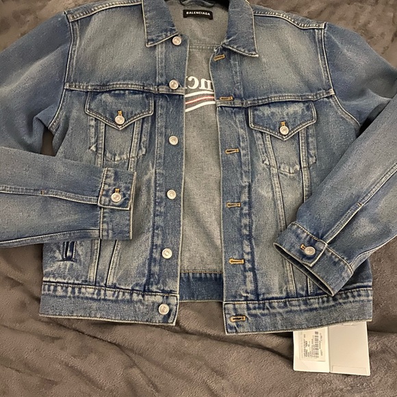 ღ Balenciaga women’s jeans jacket ღ - Picture 5 of 8